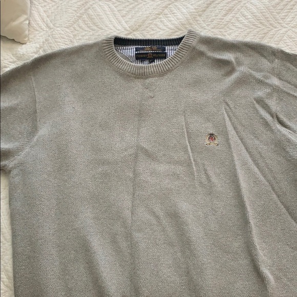 Tommy Hilfiger sweater - Picture 1 of 3